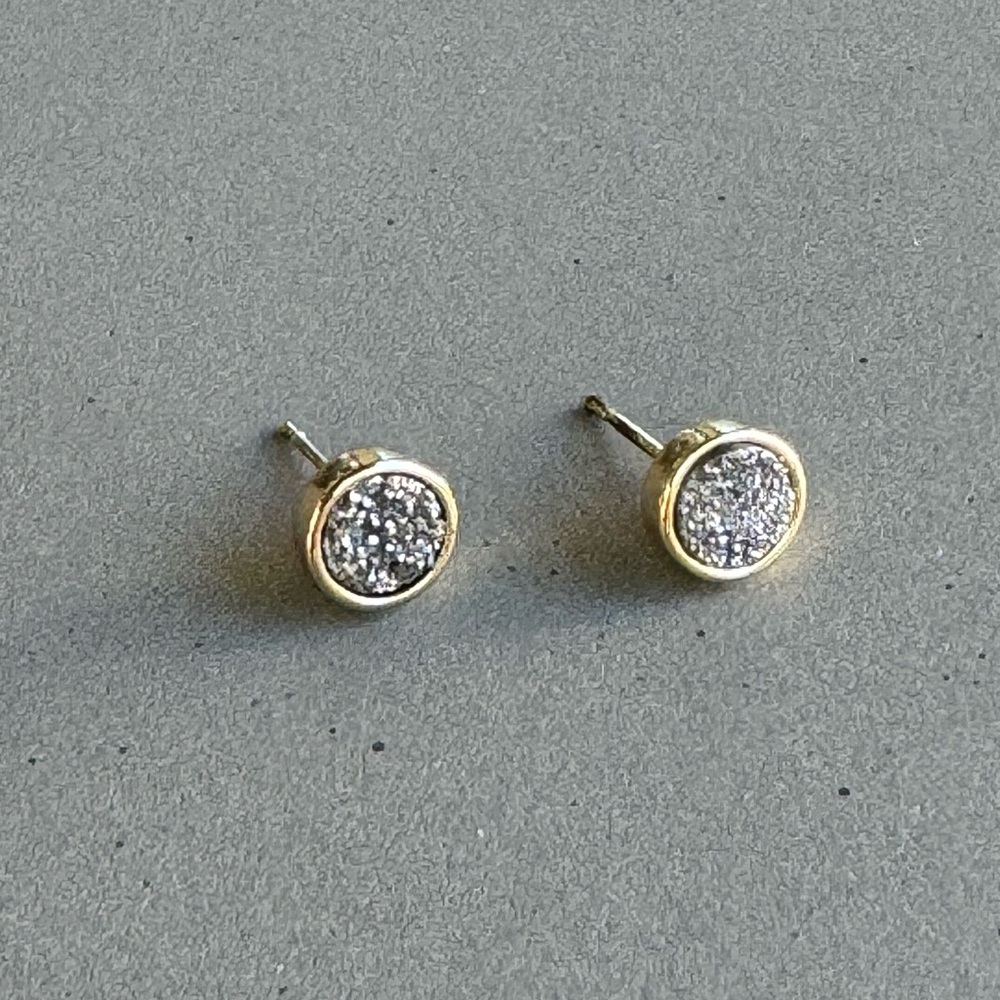Never worn. Charcoal druzy, gold covered studs.